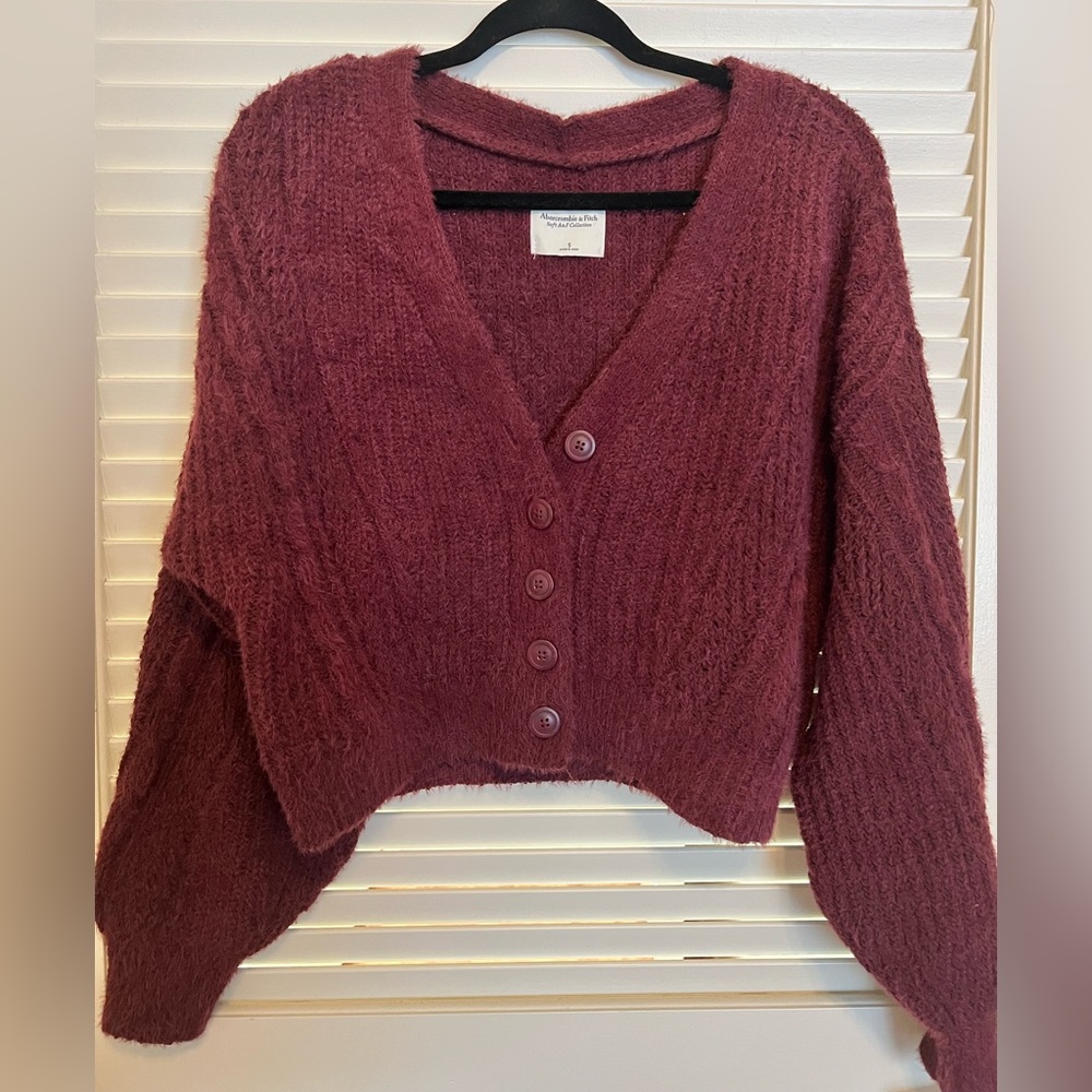 Abercrombie & Fitch Crop Cardigan